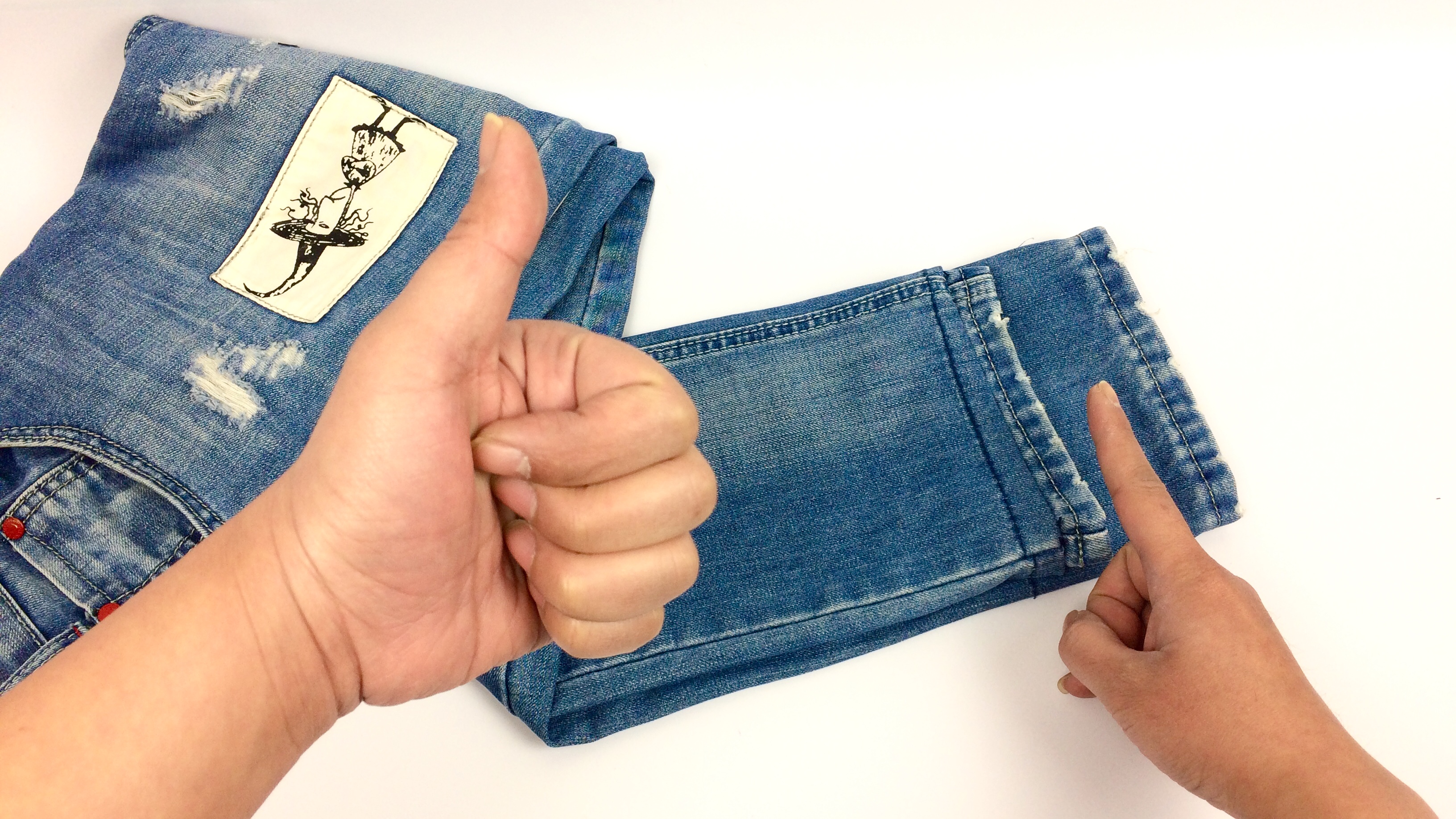 牛仔裤裤脚太长自己怎么修剪,牛仔裤太长裤脚怎么裁剪