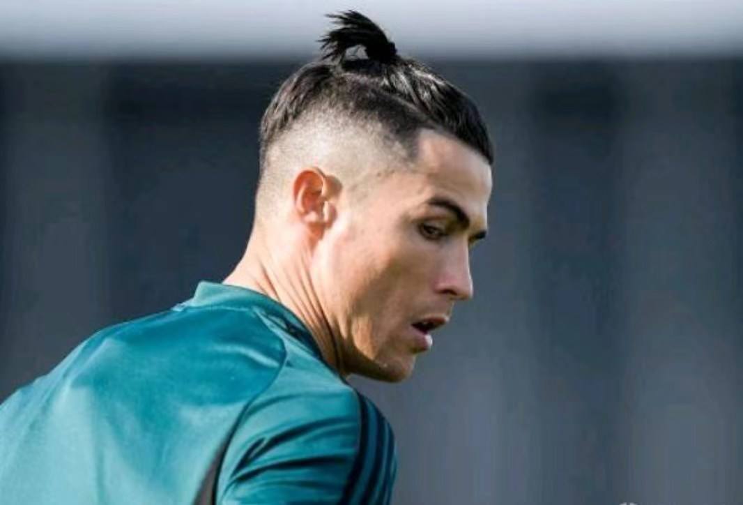 国际足球巨星十大发型,足球明星发型最好前十名