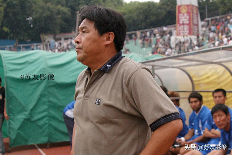 中国足球原教练迟尚斌,江苏舜天主帅离队