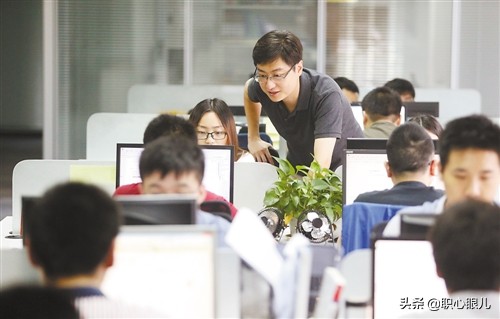 任正非配音说穷人没人脉视频,没钱没资源可以开公司创业吗