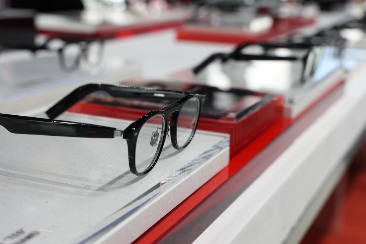 时尚与科技融合的眼镜,华为智能眼镜二代gm联名款