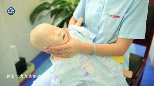 吃东西噎住自救法,吃东西噎住了怎么自救