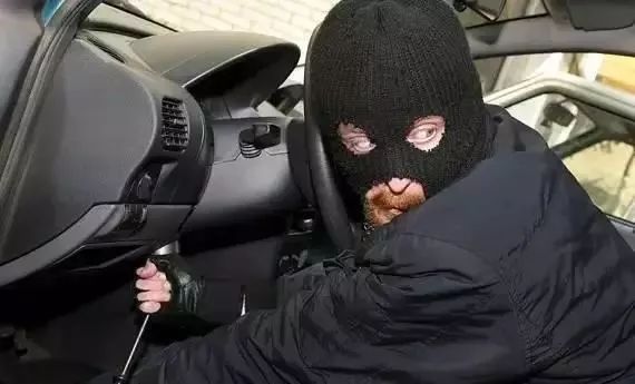 起亚k3一键启动钥匙没电怎么启动,一键启动的车子如果钥匙没电了