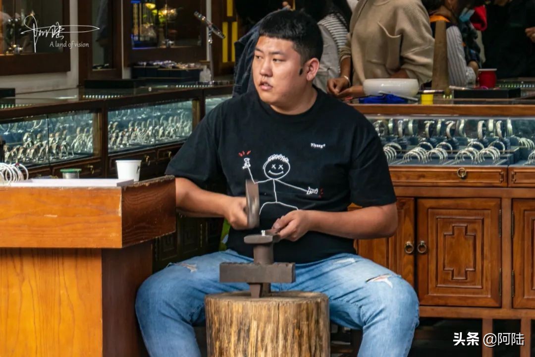 目前去哪里买银饰好,杭州河坊街银饰攻略