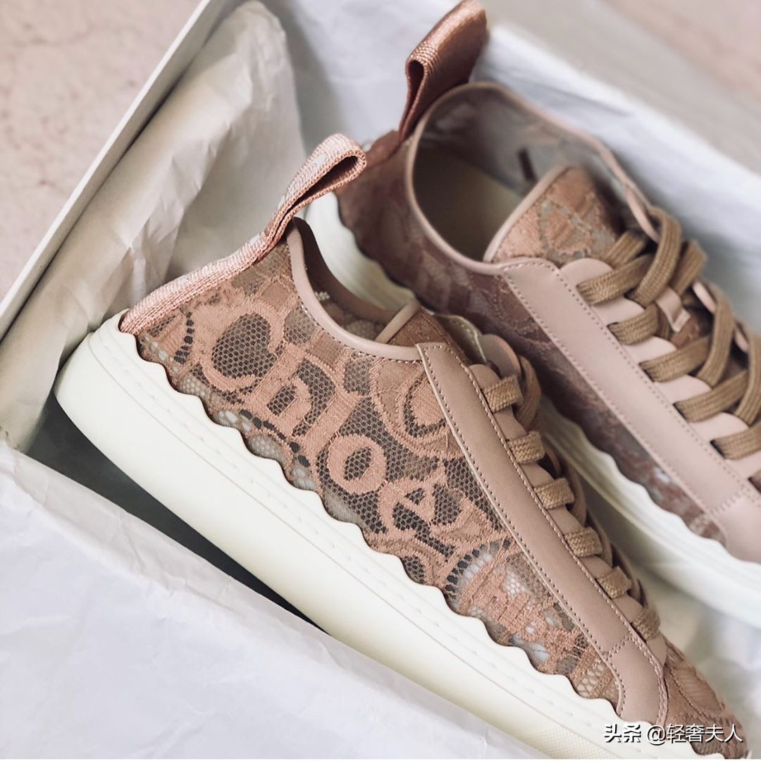 匡威小粉鞋搭配秋冬,匡威阿迪达斯高帮鞋搭配