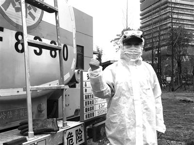 迎难而上无私奉献的人,迎难而上奋勇担当