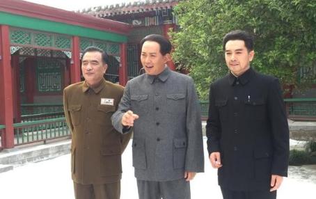 黄海冰：撞脸樊少皇，当红时3拒琼瑶，47岁过气当毛主席特型演员