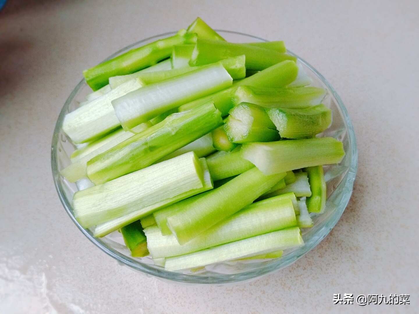 这才是芦笋最好吃的做法,芦笋最好吃的几种做法