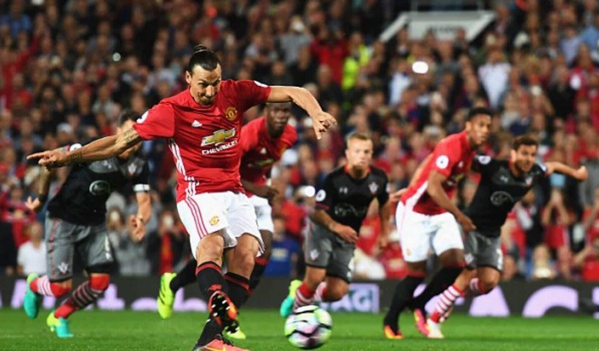 足坛十大帅气点球,c罗和巴乔谁厉害