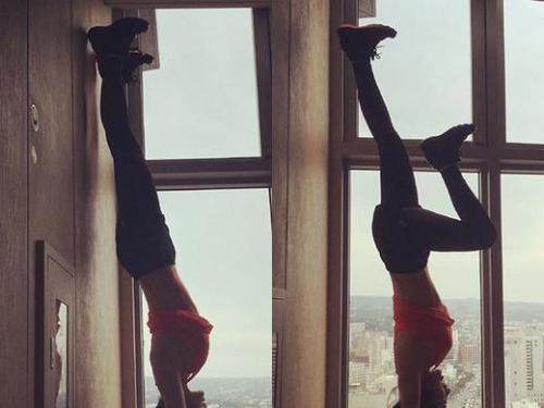 快速轻松练习腰倒立,练核心对倒立有帮助吗