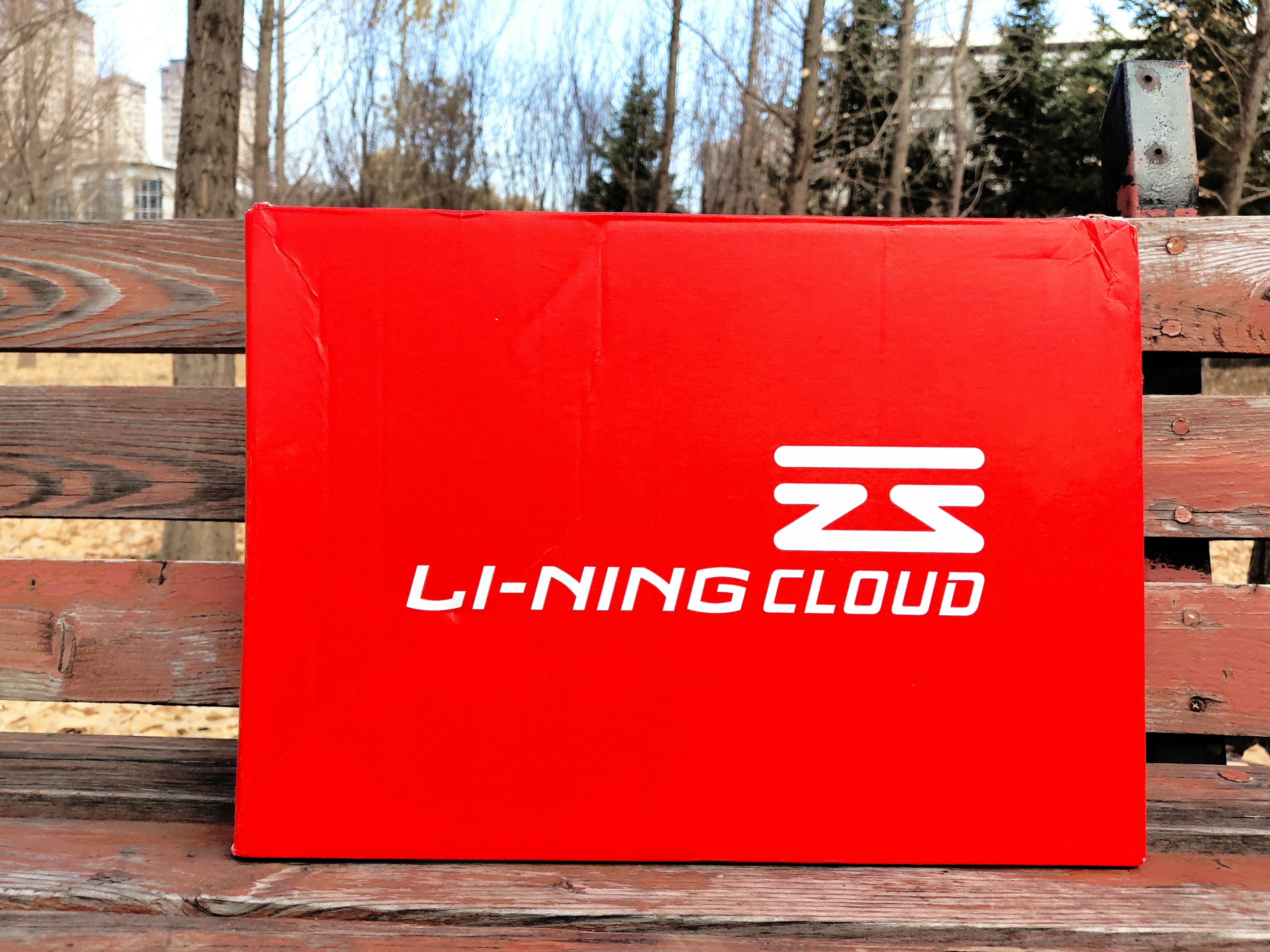 防雨雪运动鞋李宁,李宁无惧风雨