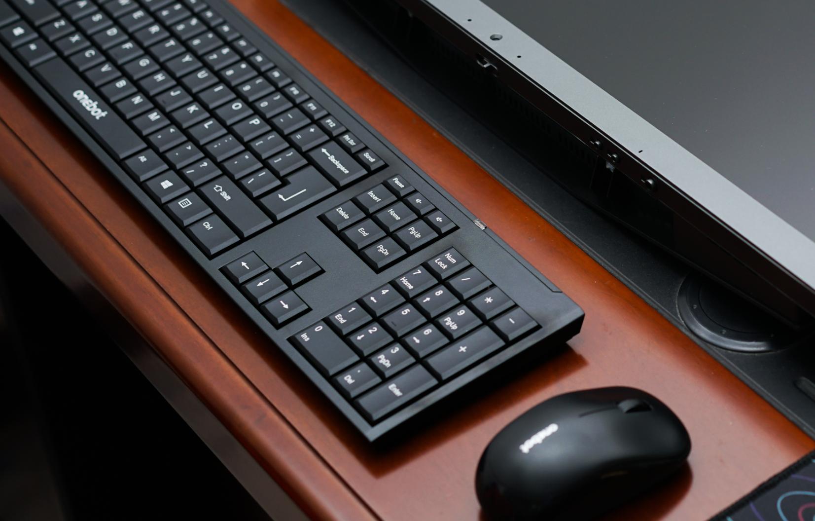 搭载11代酷睿i5的笔记本电脑,酷睿11代i5一体机