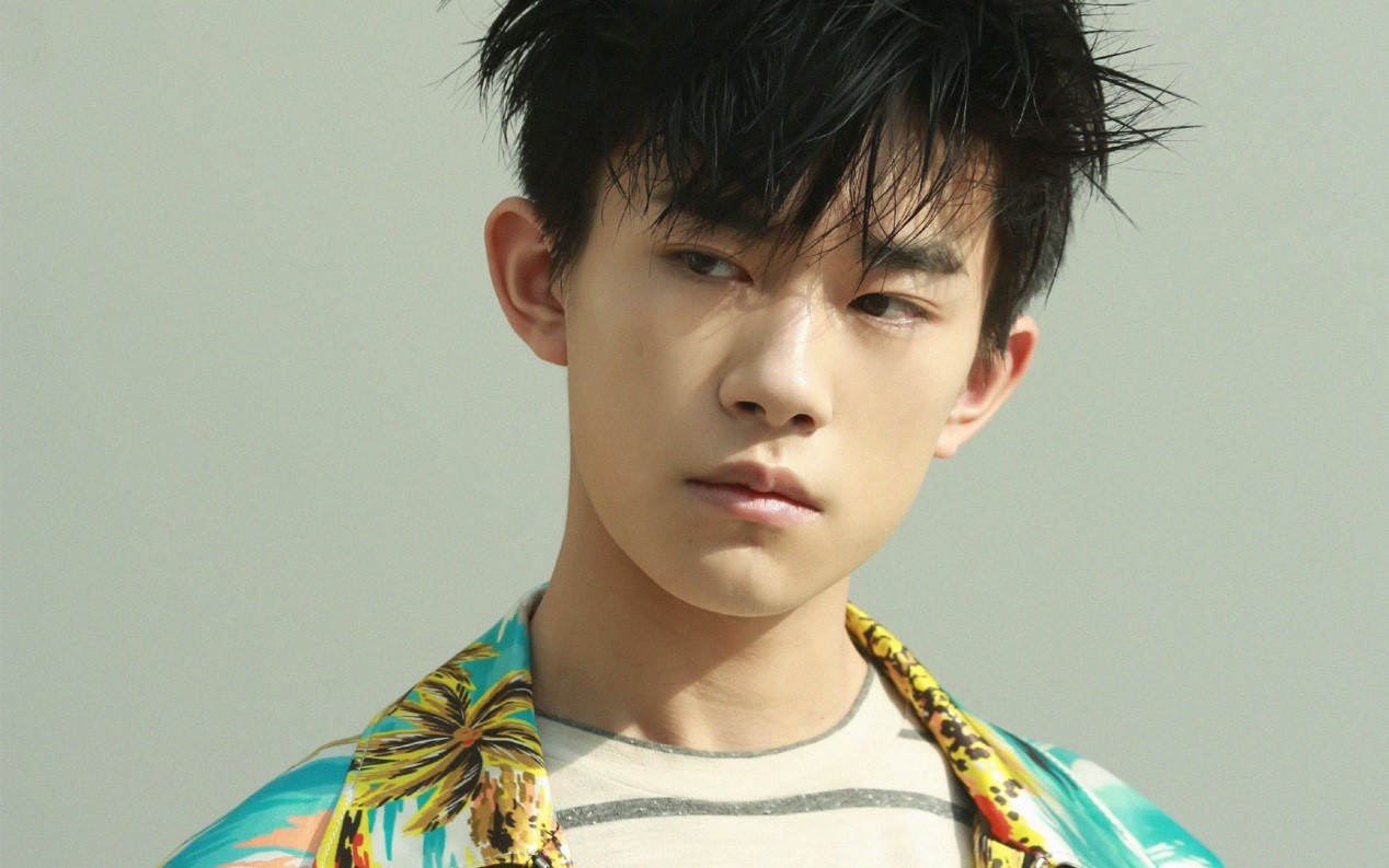 易烊千玺说自己比较慢热,易烊千玺逐渐走出慢热