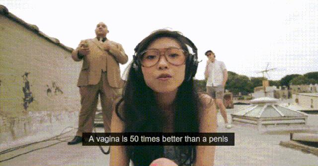 最年轻亚裔影后,51岁影后被骂又老又丑