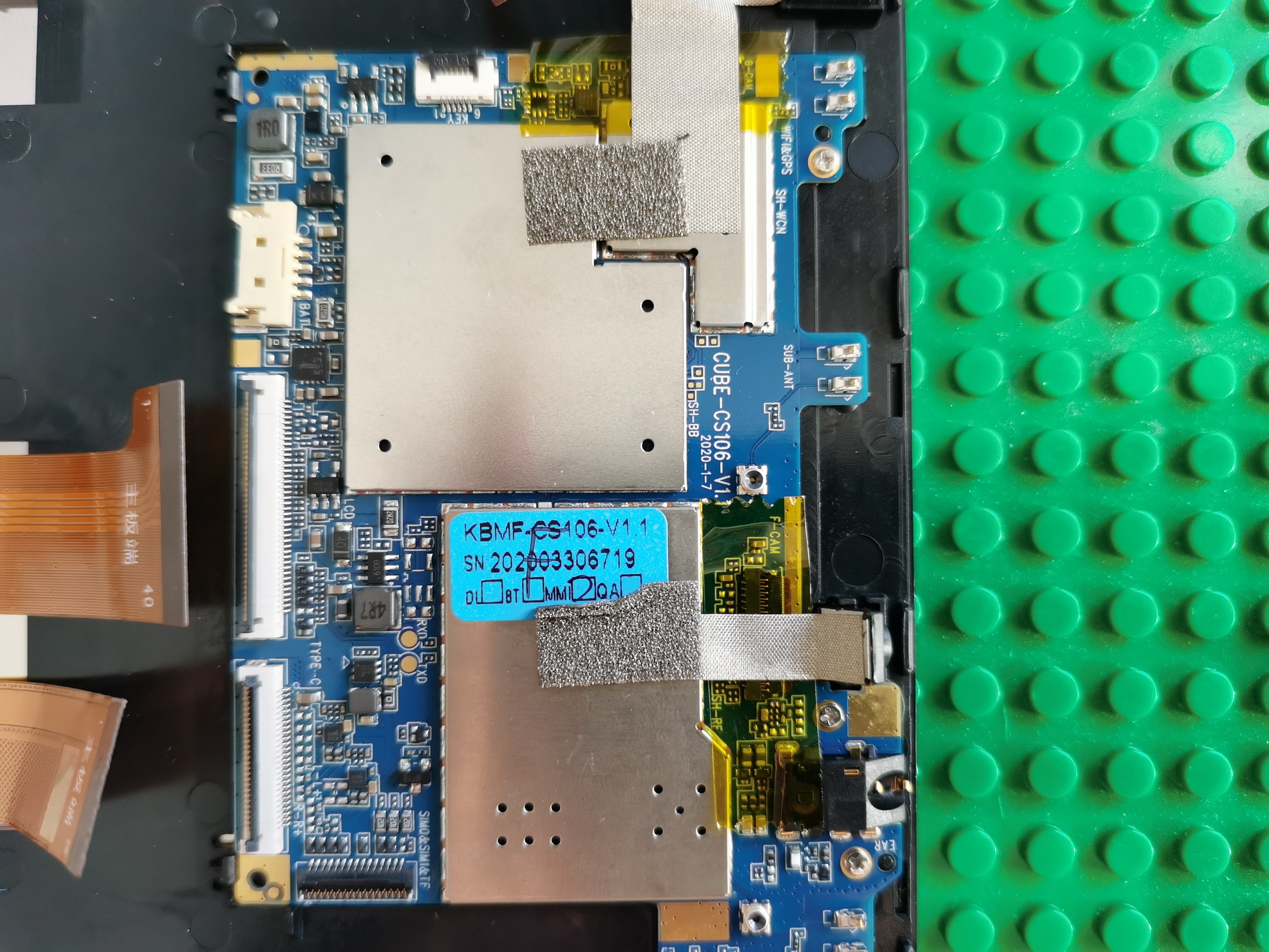 酷比魔方iplay20和小米平板4,699元至799元大屏手机