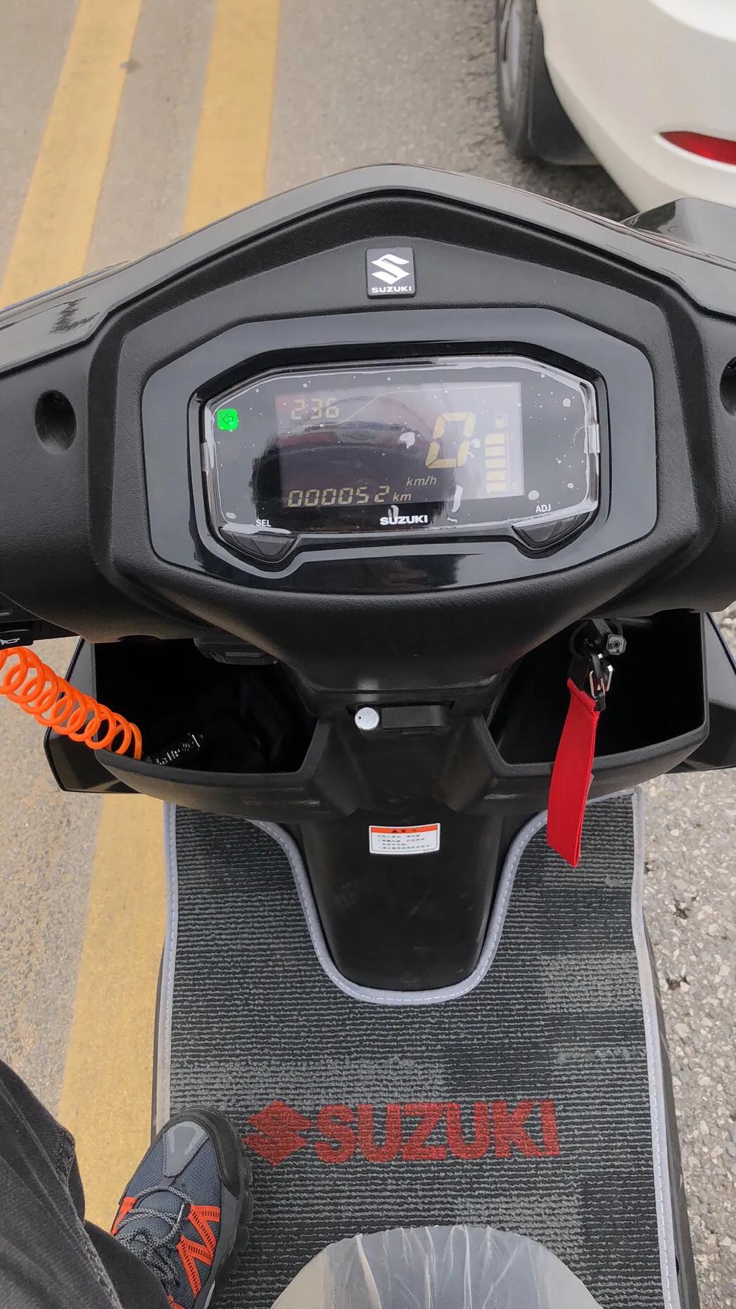 uy125高配和百年纪念版的区别,uy125百年纪念版开起来的感觉