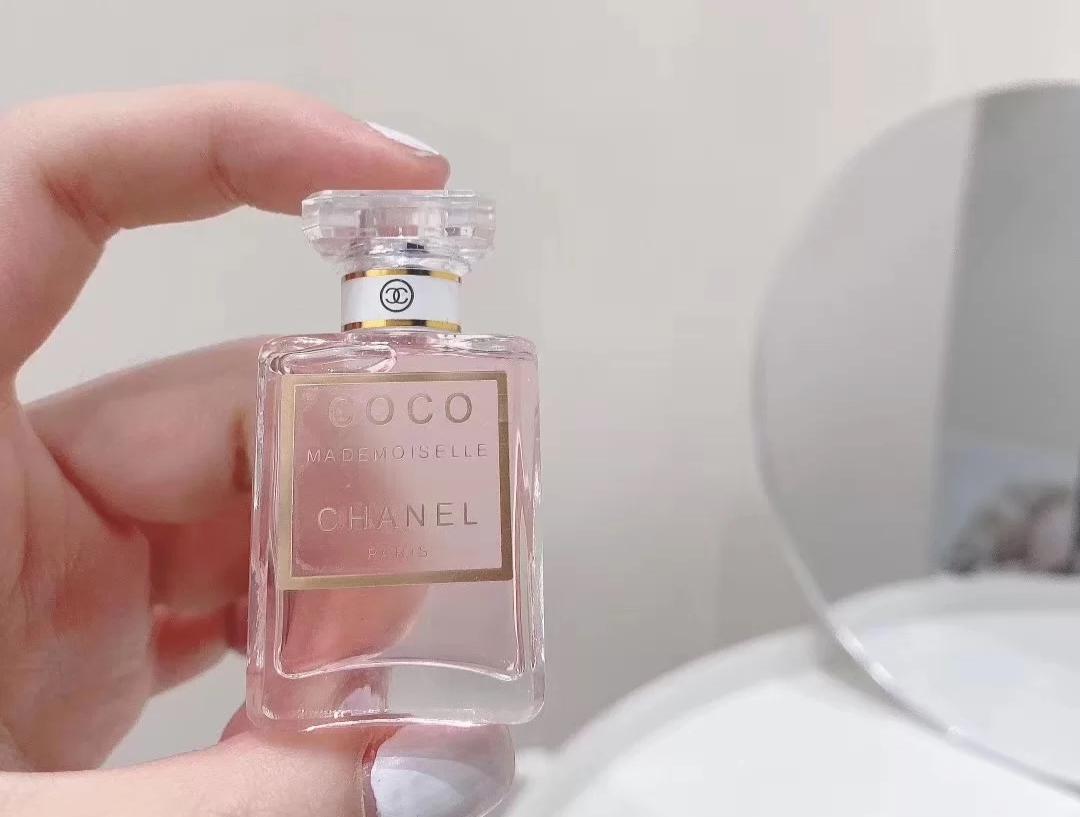 香奈儿最受欢迎的一款香水,香奈儿5号香水哪款最香最好闻