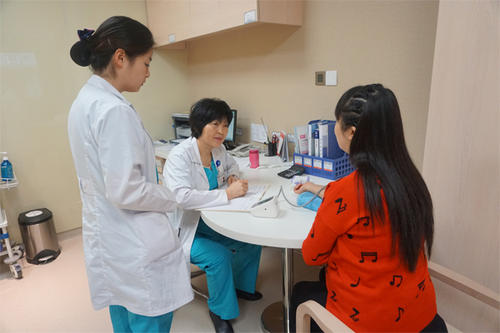 生了女儿被人催生儿子,生了女儿就被催生