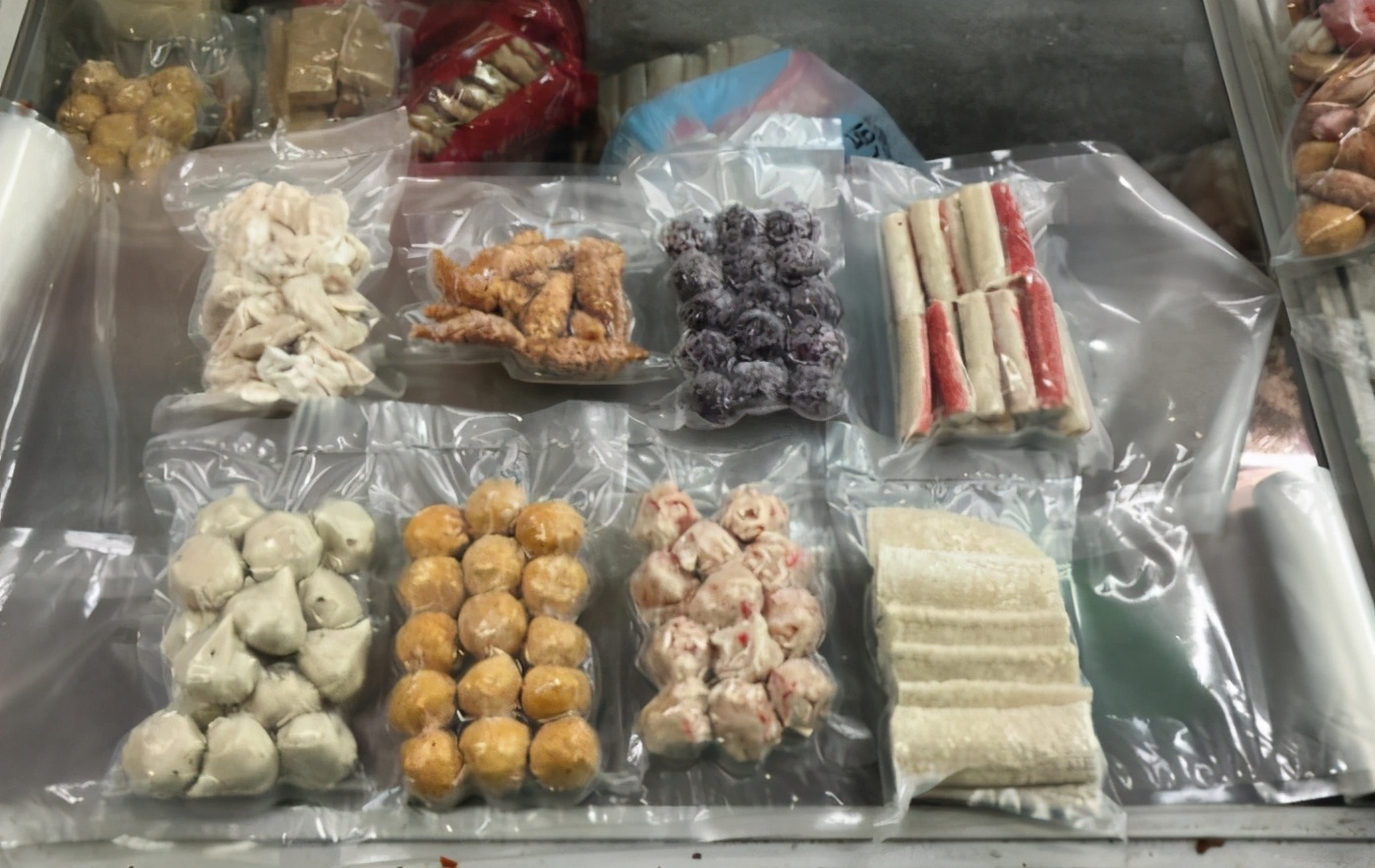 市场上火锅丸子是什么做的能吃吗,火锅丸子价格很低是怎么制作的