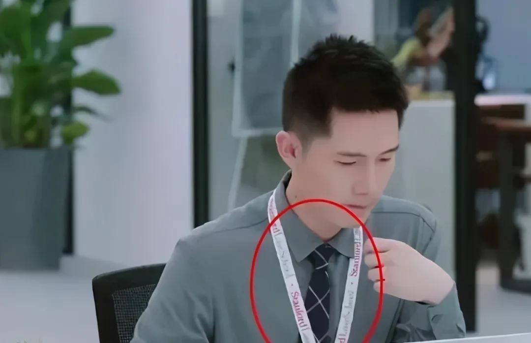 设计类的英国大学,利兹大学纪念品设计