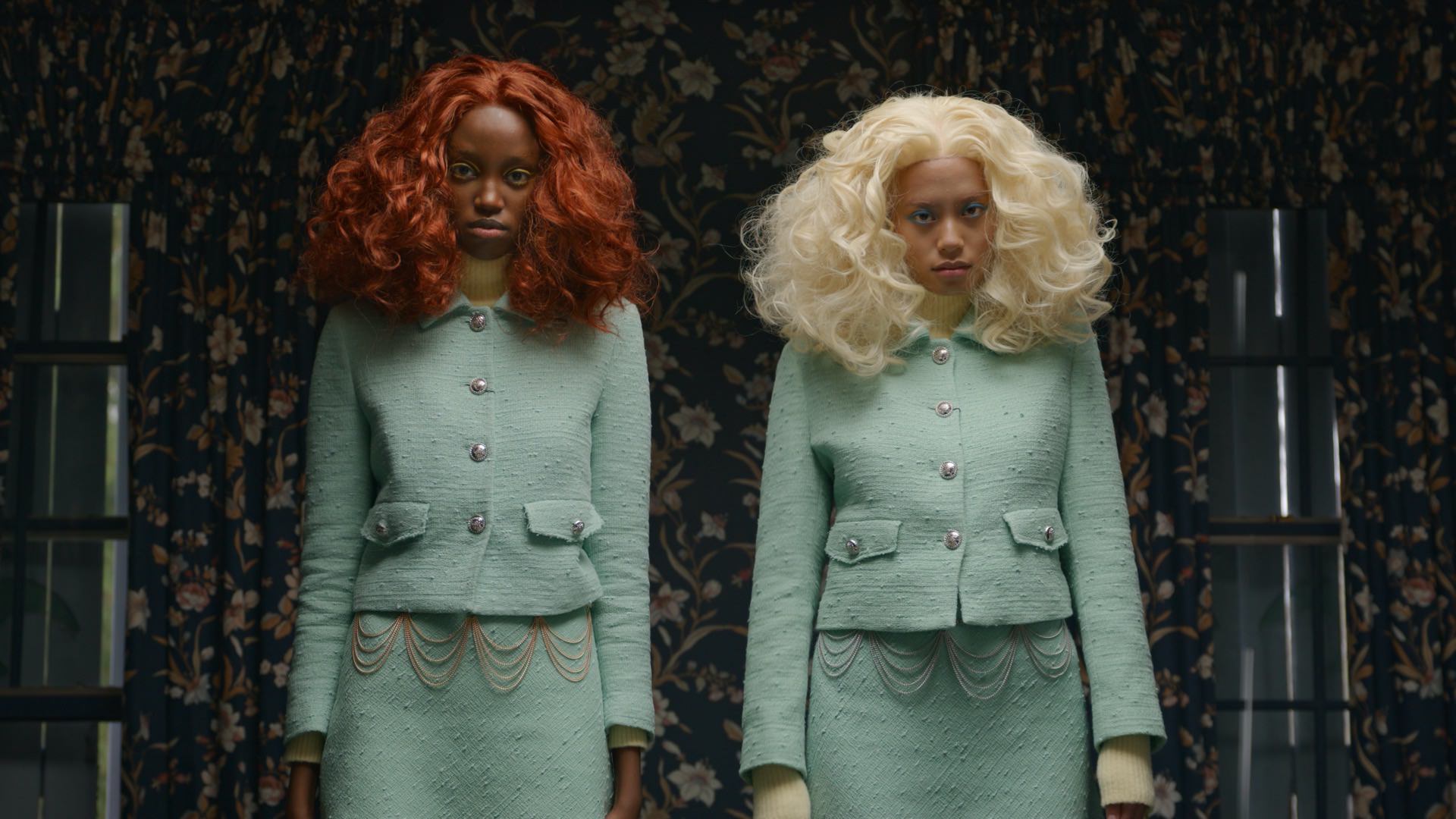 图丽100-300变焦f5.6,图丽100-300镜头无法变焦