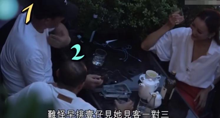 男星劈腿娶小20岁大学生，婚后却被多次出轨，网友：这就是报应