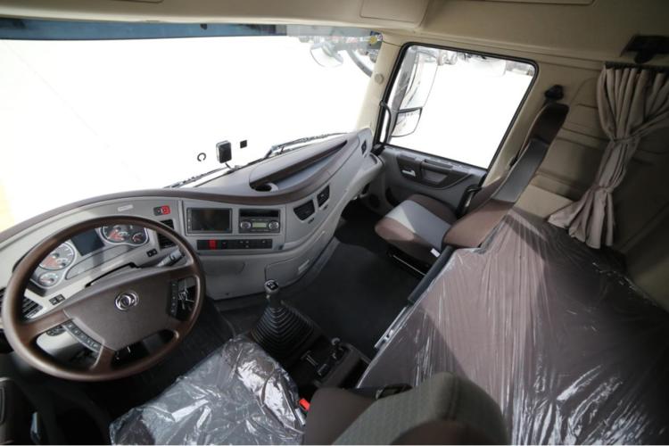 东风天龙国五9.6百公里油耗多少升,东风天龙旗舰520马力自动挡国五