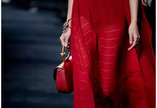 ep雅莹女神节,ep雅莹小西装