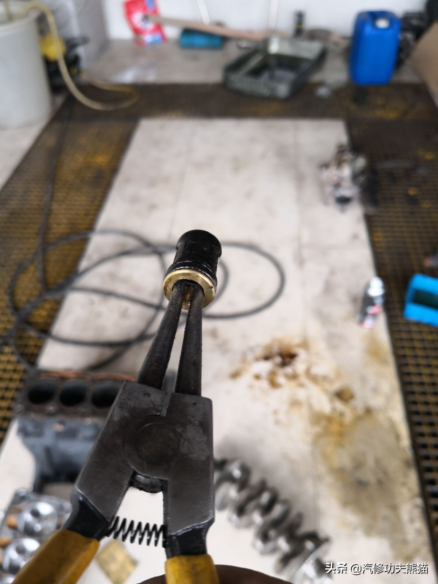 大众途观发动机烧机油维修多少钱,2010款大众途观严重烧机油