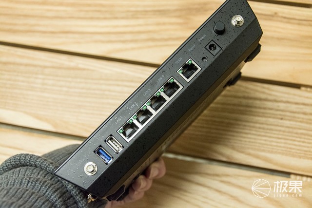 拯救者电竞版测评,拯救者各个版本游戏实测