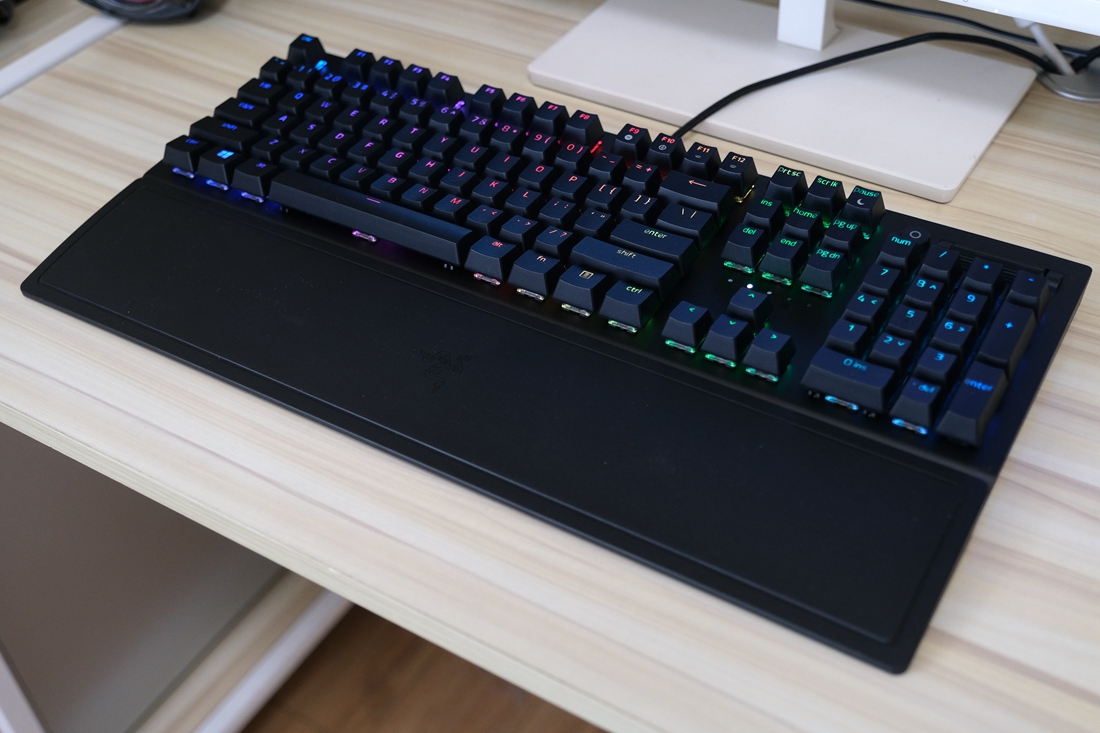 雷蛇黑寡妇蜘蛛v3无线pro机械键盘,雷蛇黑寡妇蜘蛛键盘灯光设置教程