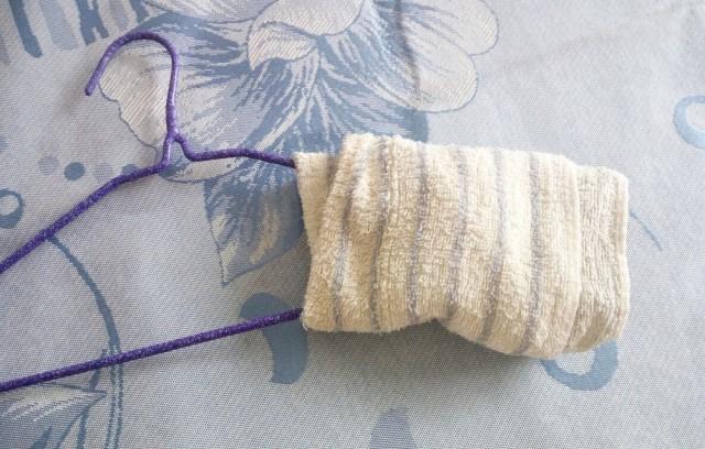 买的衣服挂衣架,衣服挂衣架两侧凸起