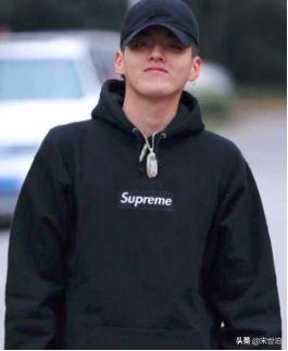 提升格调的日常配饰,小众配饰拯救沉闷穿搭