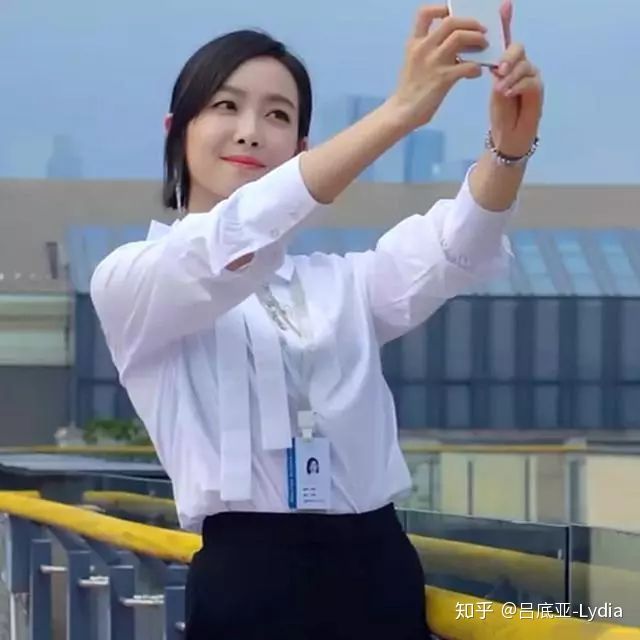 管她贺繁星渣不渣，同款衬衫买起来