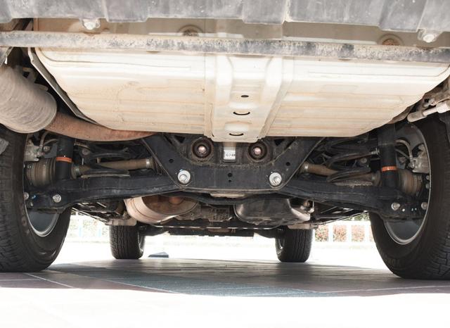 山猫帕杰罗跑二十公里加多少油,山猫帕杰罗60万公里什么样