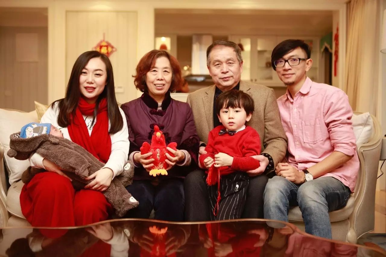 拍全家福应该用什么拍,影楼拍全家福怎么拍好看