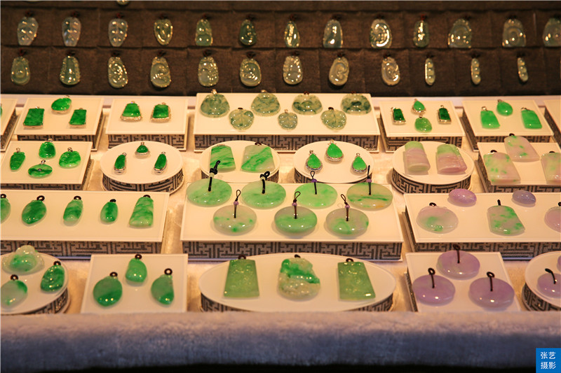 腾冲有名的玉石市场,腾冲玉石生意