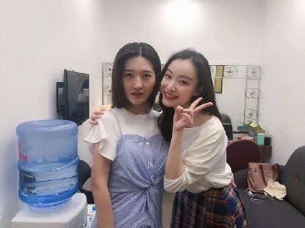 古力娜扎赵丽颖撞衫黄裙子,古力娜扎撞衫裴秀智