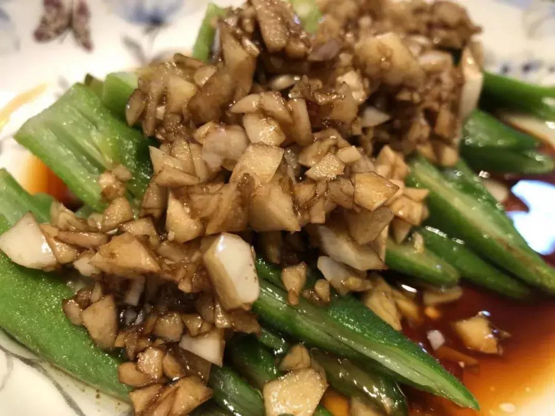 清蒸小龙虾蘸料怎么调好吃又简单,清蒸小龙虾蘸的酱料十三香