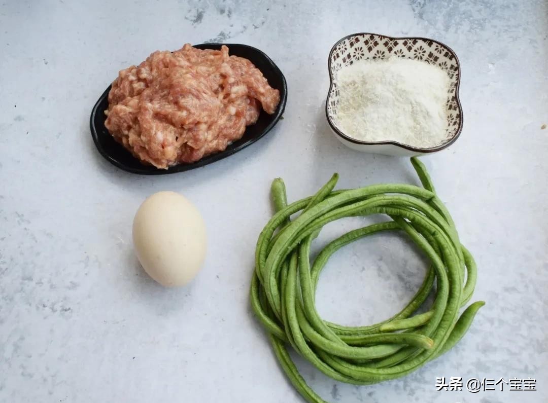 外酥里嫩满口汤汁的生煎包,外酥里嫩鲜香入味营养健康