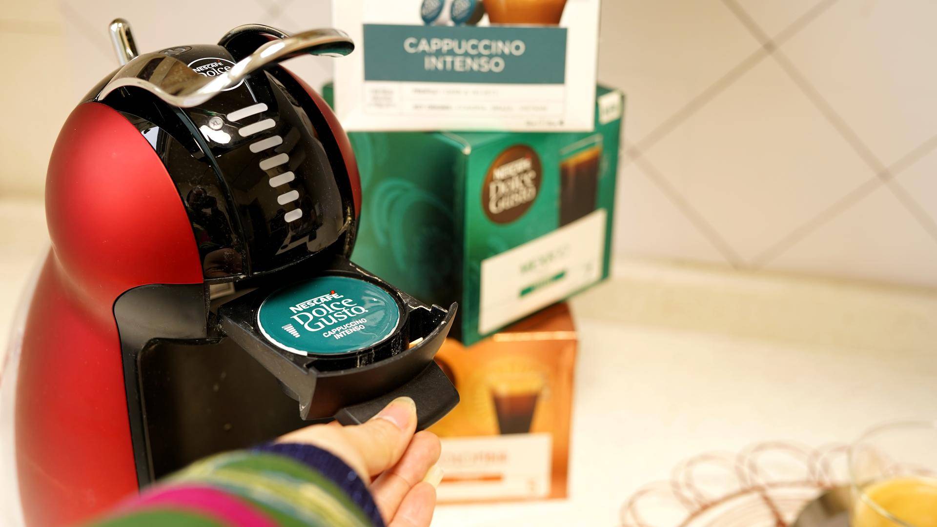 雀巢多趣酷小企鹅咖啡机使用方法,雀巢小企鹅胶囊咖啡机使用说明