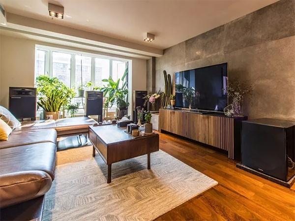 电视挂墙与放电视柜的优缺点,悬空电视柜和落地电视柜的优缺点