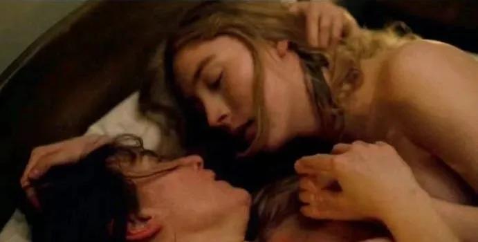 《菊石》的后劲：沉浸体验式的阅片过程，前所未有