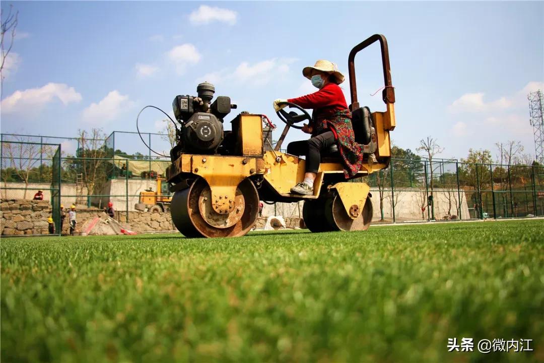 内江开放的足球场,内江新足球运动场