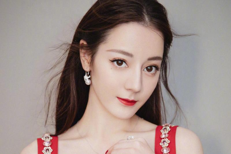 迪丽热巴张艺兴圈内爆料,迪丽热巴和张艺兴最近消息