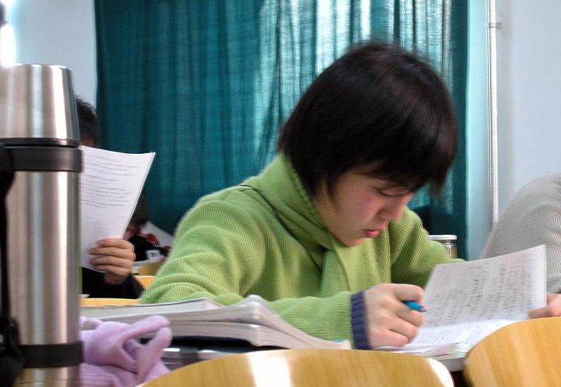 研究生一年制和三年制的区别,研究生两年制和三年制哪个好