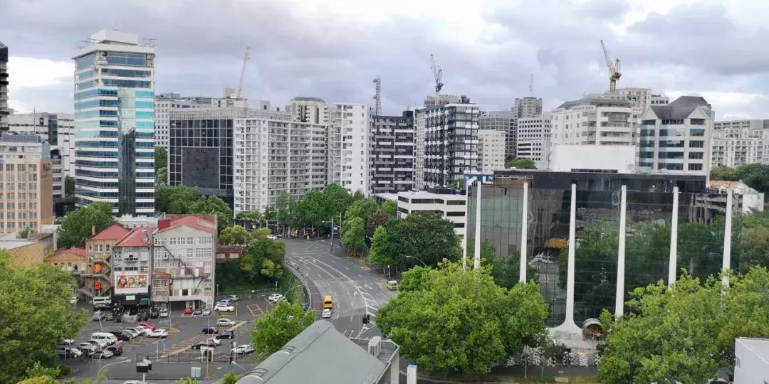 比国内油价还高三四块！这地方奔驰不如日系车受欢迎！