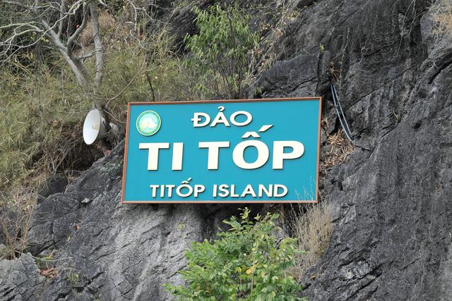 这里虽然风景如画人们生活的却很凄惨没日没夜的追着大船讨生活