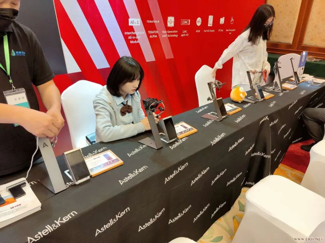 展商如何布展，才能让展位人气显得特别旺？成都国际耳机展大报道