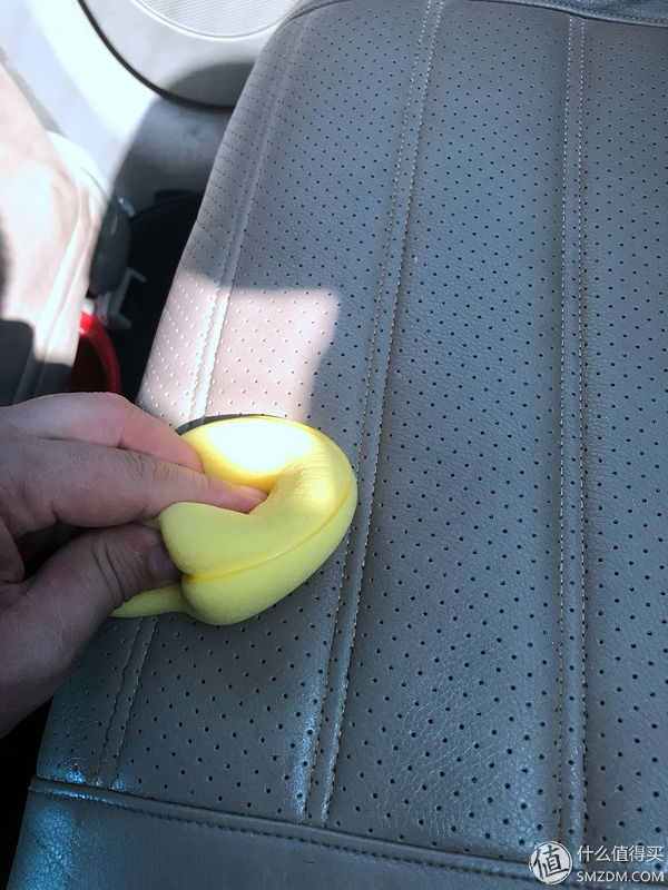 只需一招让您的爱车焕然一新,让你的爱车内饰光亮如新